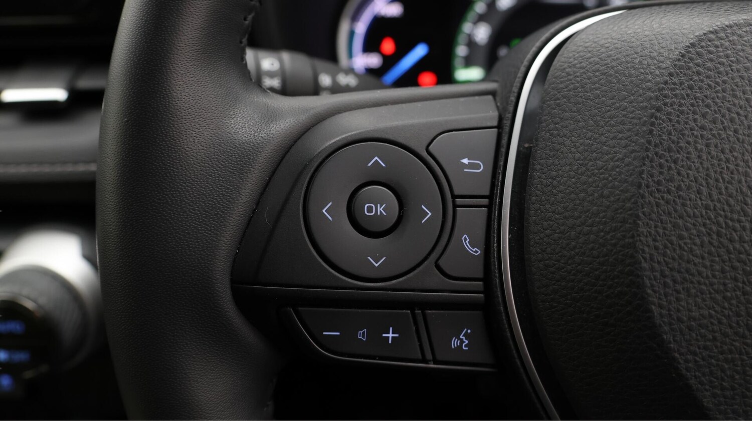 Used Toyota RAV4 for sale - 76702340: Photo 24