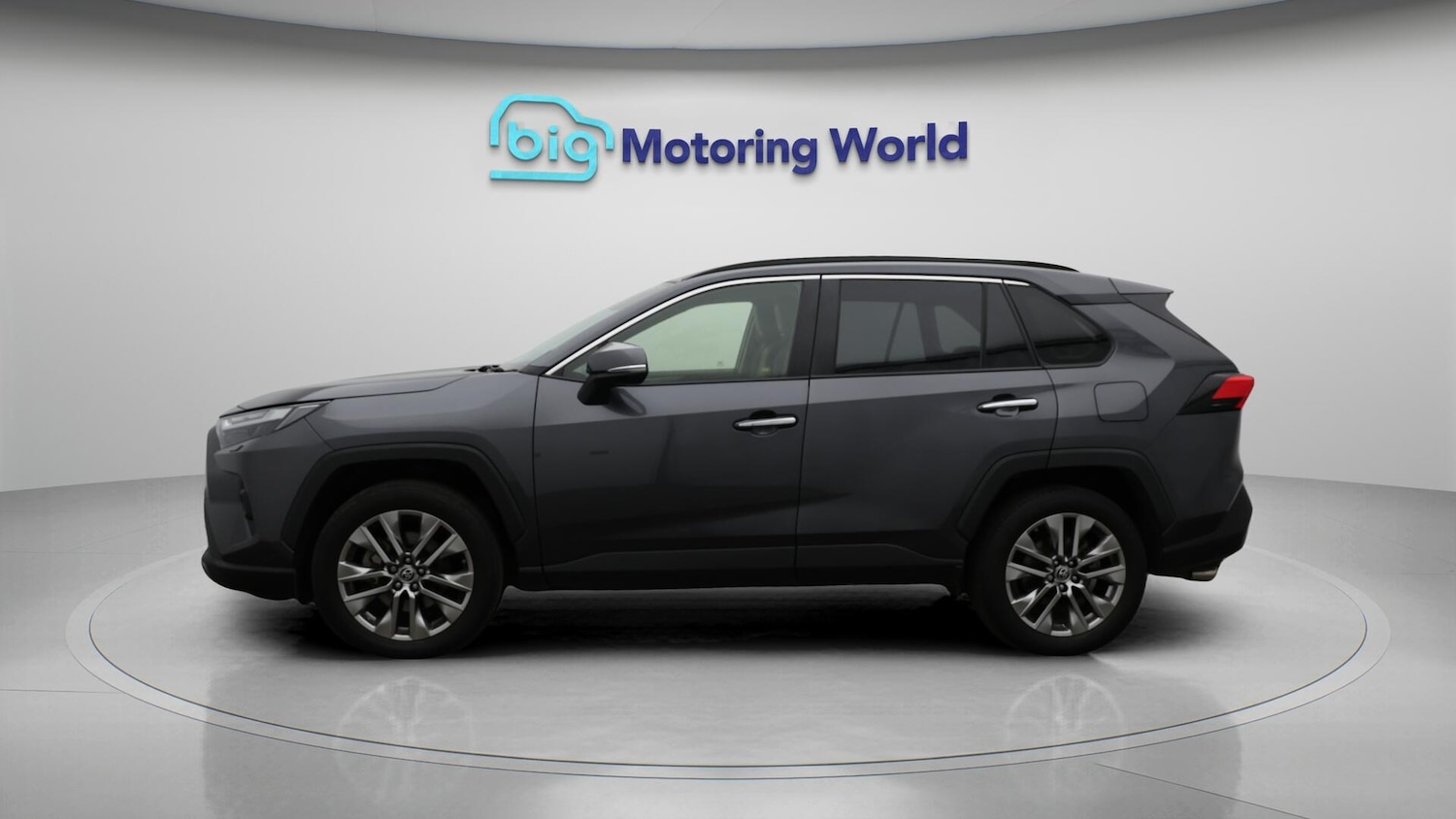 Used Toyota RAV4 for sale - 76702340: Photo 5