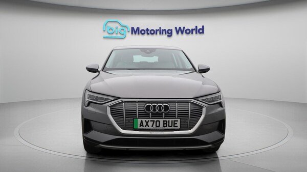 Used Audi e-tron 2021 for sale - 76199641: Photo 3