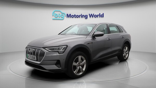 Used Audi e-tron 2021 for sale - 76199641: Photo 4