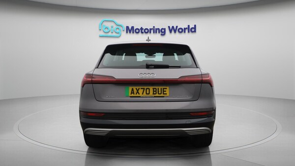 Used Audi e-tron 2021 for sale - 76199641: Photo 7