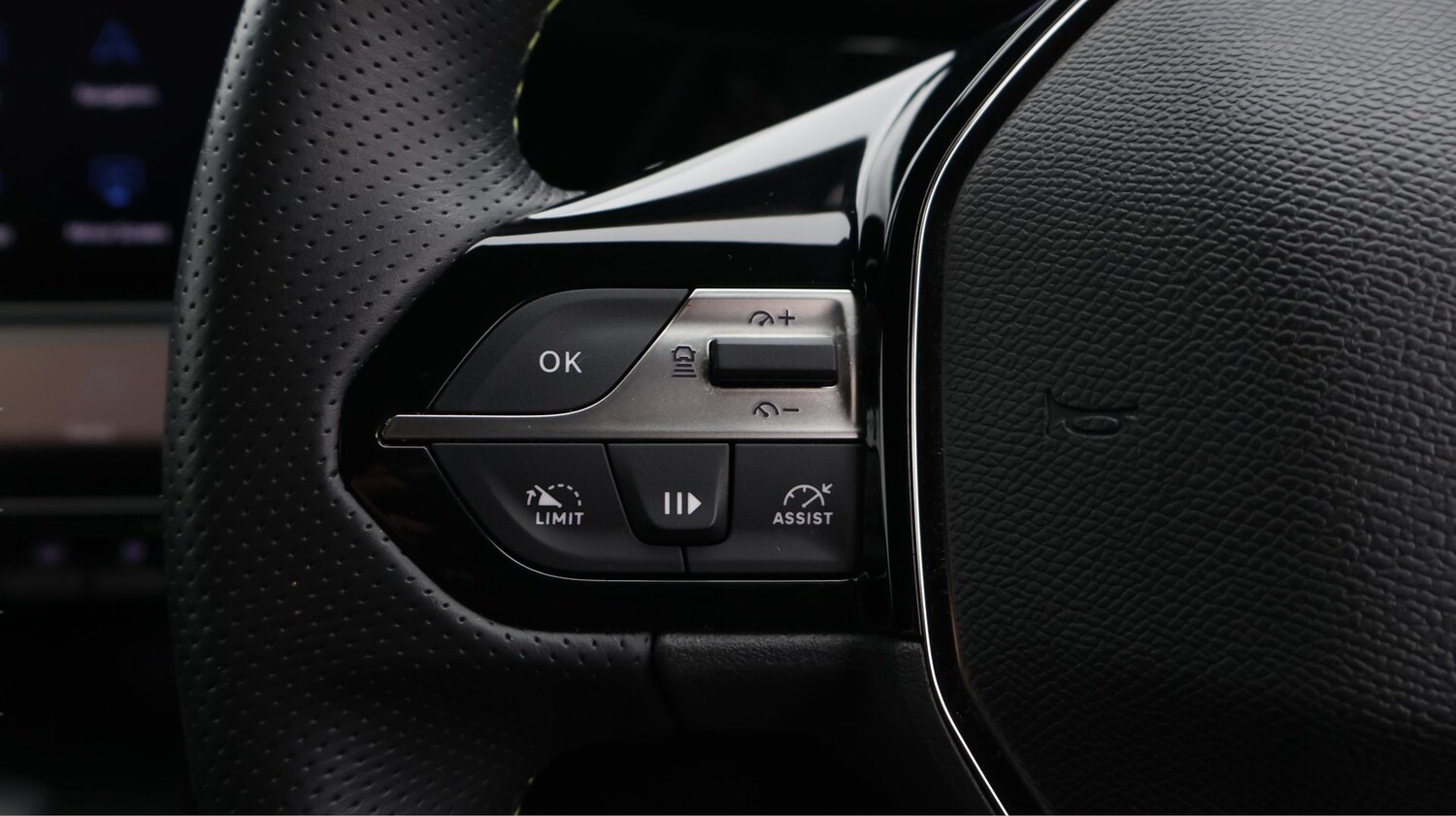 Used Peugeot 408 2024 for sale - 77272696: Photo 24