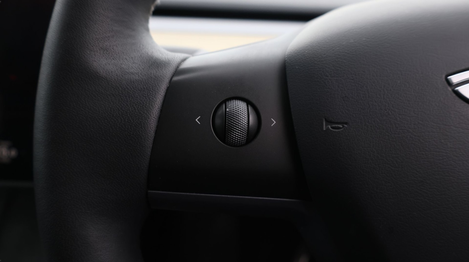 Used Tesla Model Y 2023 for sale - 77220391: Photo 23