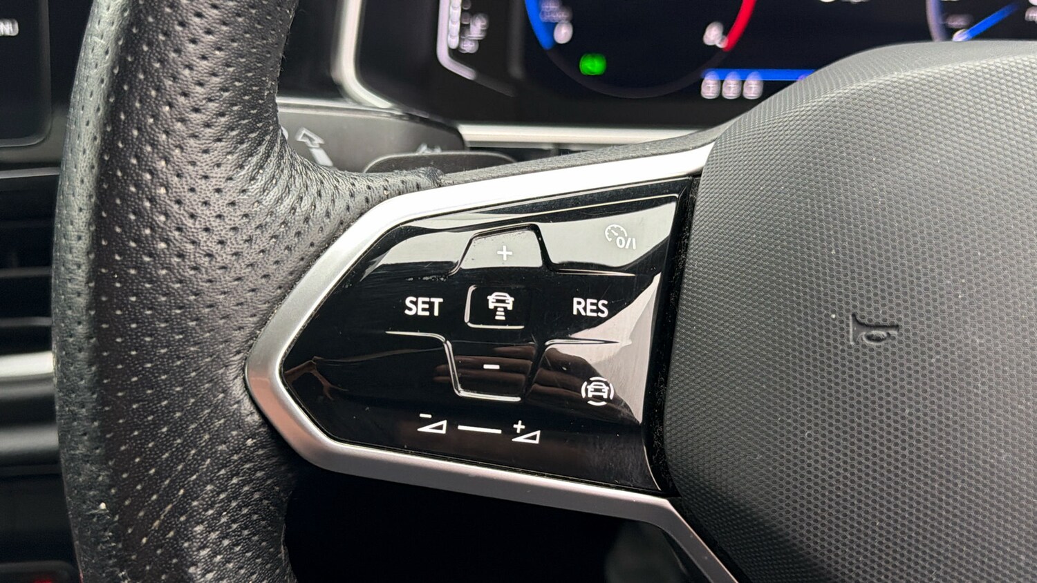 Used Volkswagen T-Roc 2023 for sale - 78150477: Photo 23