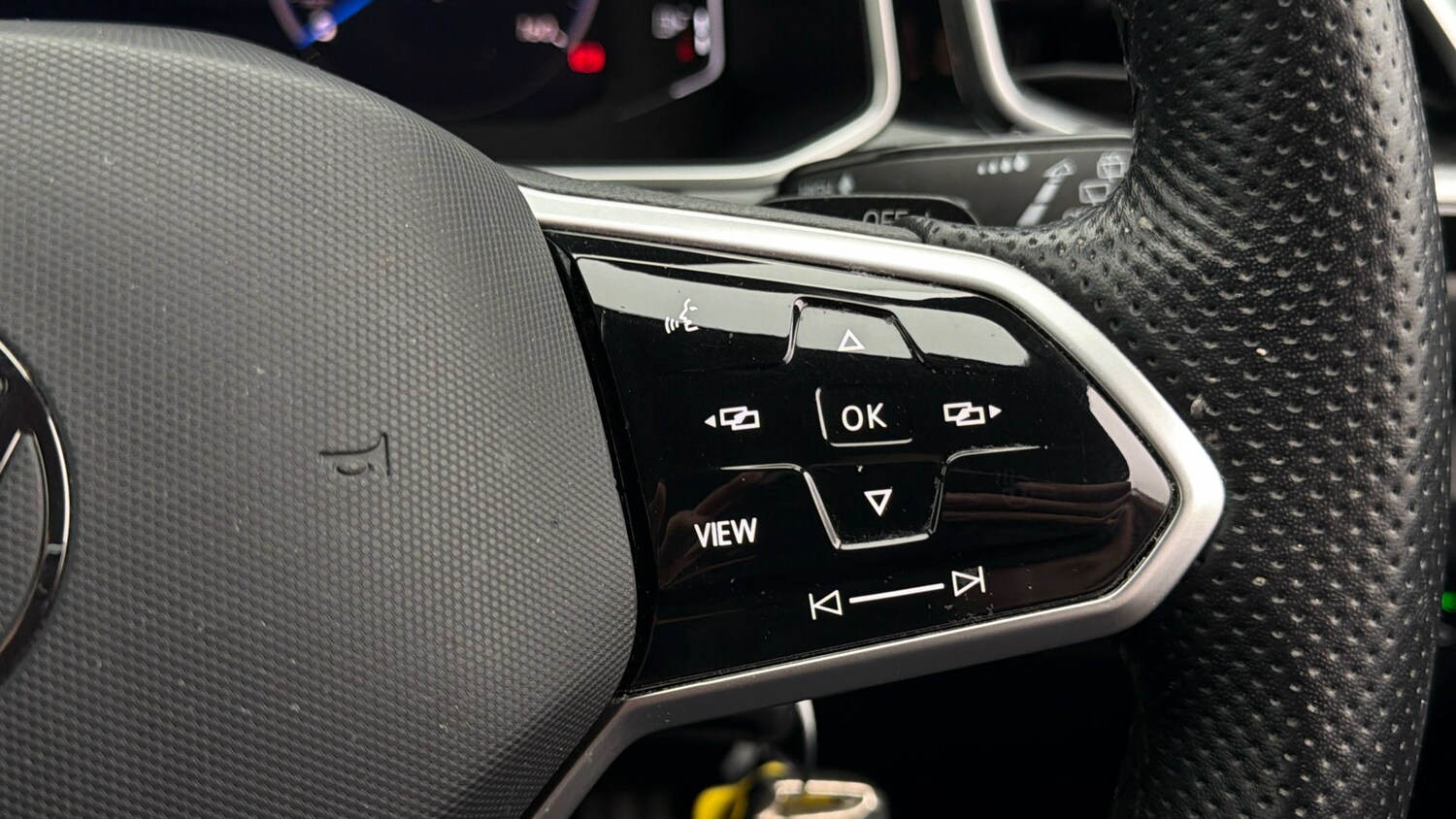 Used Volkswagen T-Roc 2023 for sale - 78150477: Photo 25