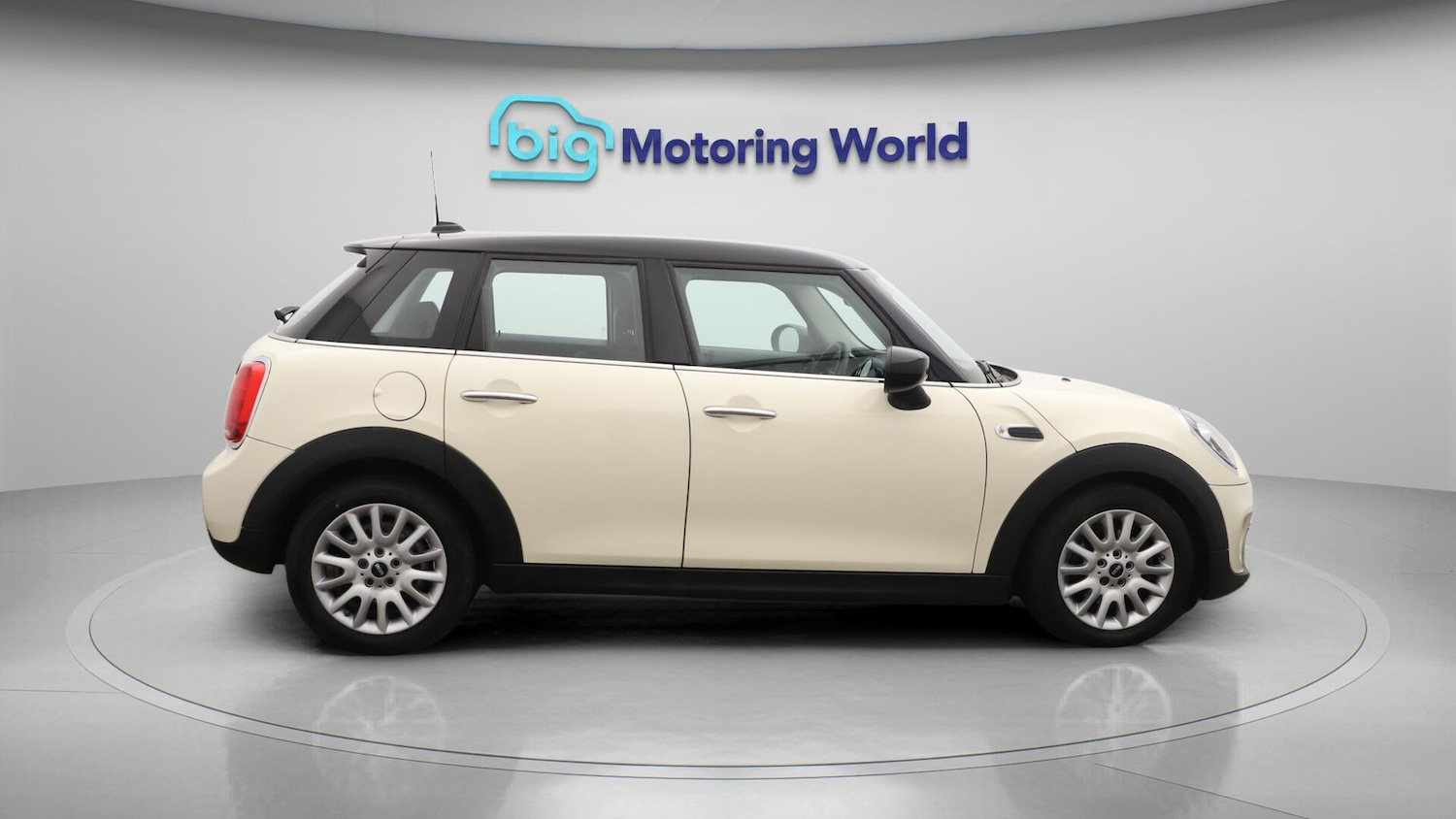 Used MINI Hatch 2019 for sale - 76634073: Photo 9