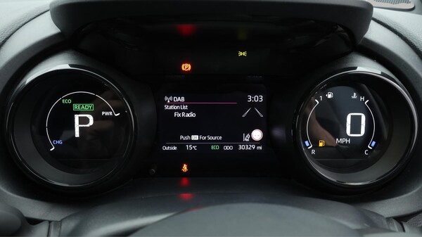 Used Toyota Yaris 2021 for sale - 76337805: Photo 11