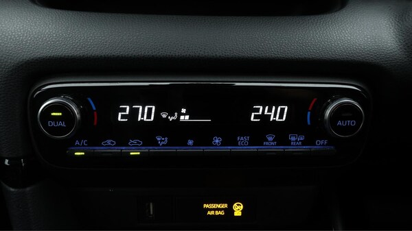 Used Toyota Yaris 2021 for sale - 76337805: Photo 13