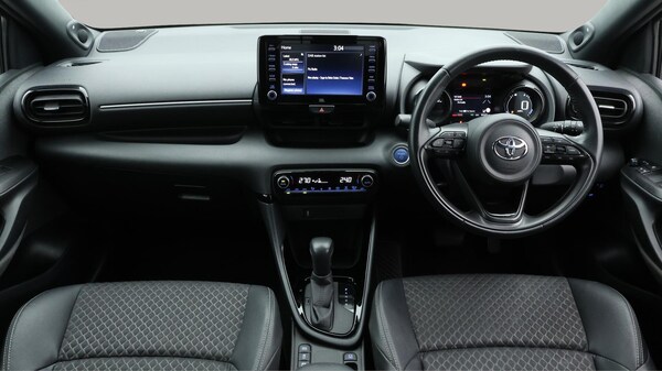 Used Toyota Yaris 2021 for sale - 76337805: Photo 14