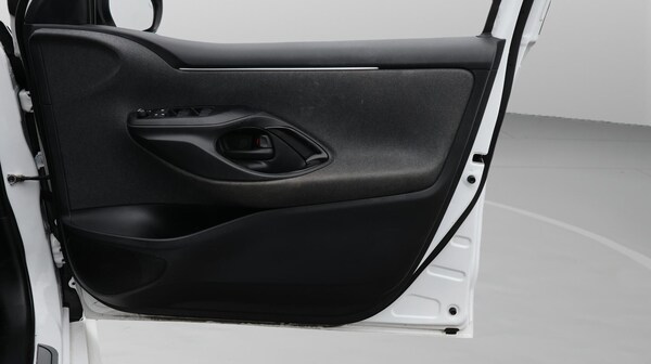 Used Toyota Yaris 2021 for sale - 76337805: Photo 16