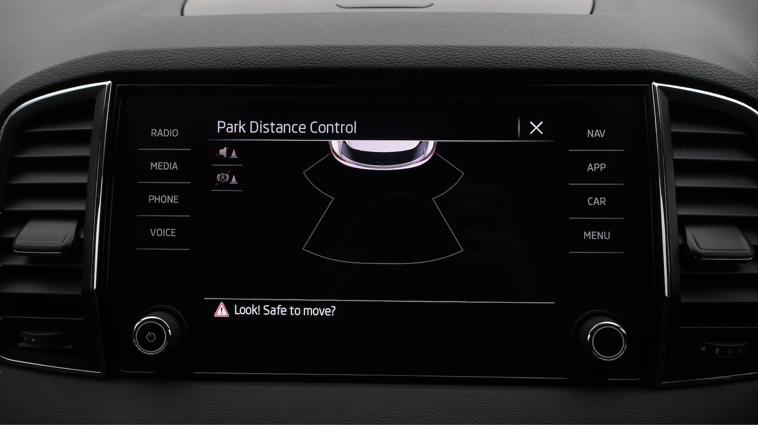 Used Skoda Karoq 2024 for sale - 77461288: Photo 23