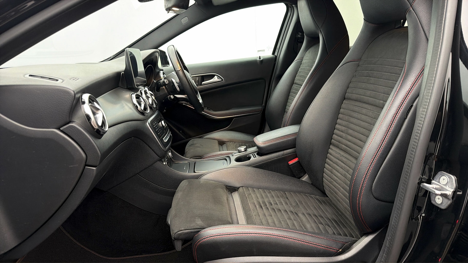 Used Mercedes-Benz GLA 2019 for sale - 77984985: Photo 13