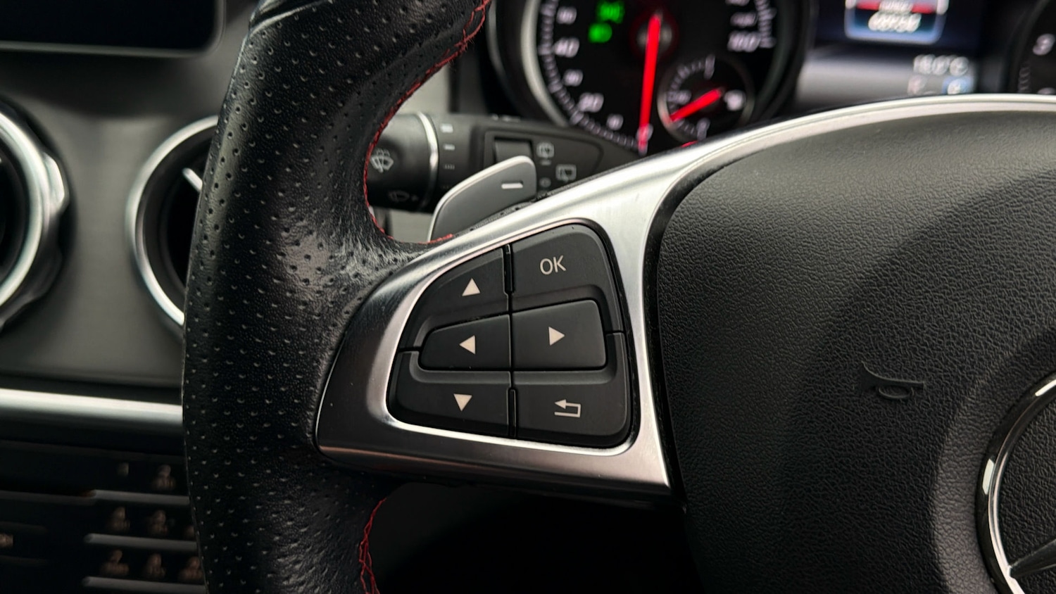 Used Mercedes-Benz GLA 2019 for sale - 77984985: Photo 23