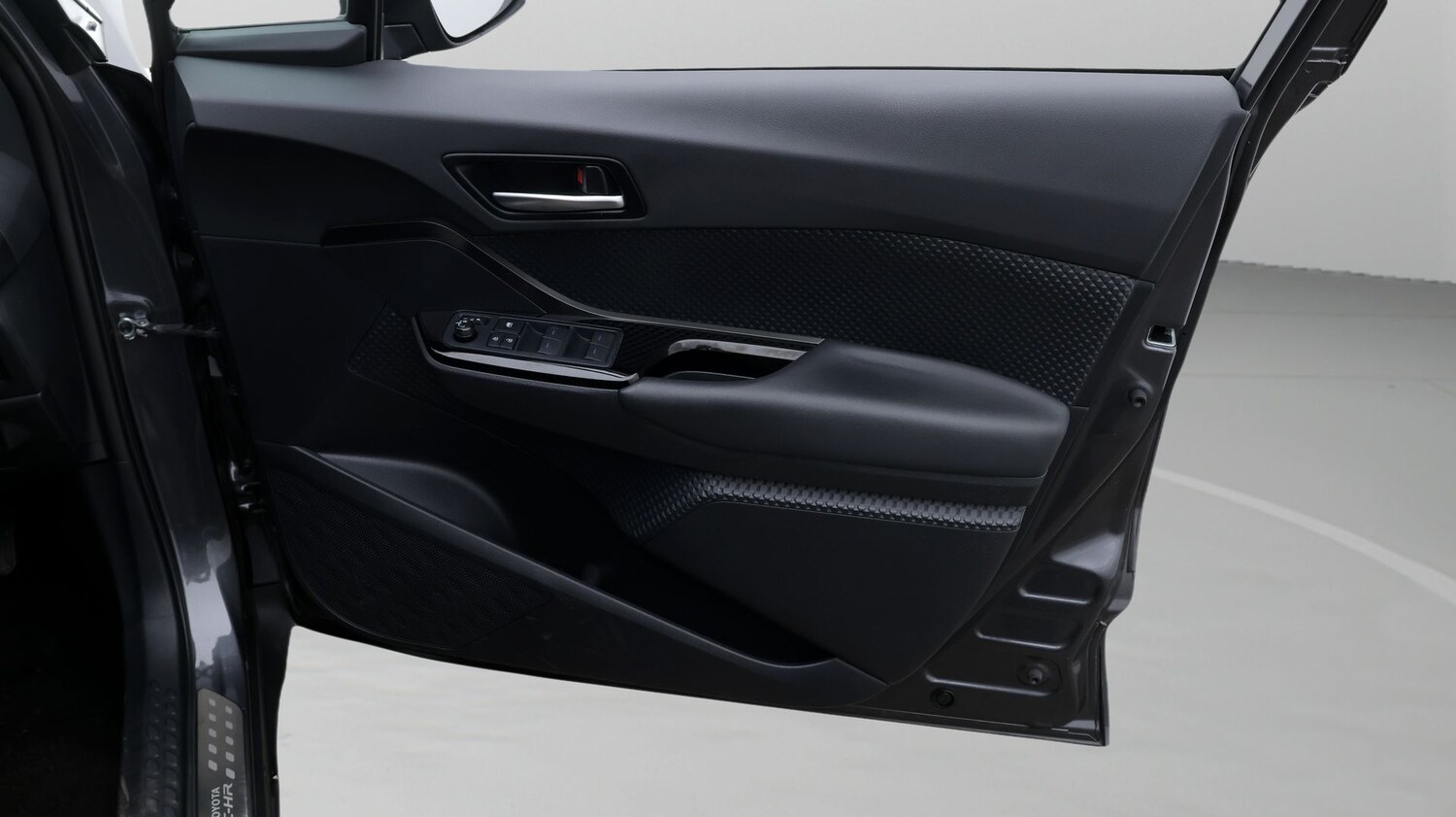 Used Toyota C-HR for sale - 77233661: Photo 15