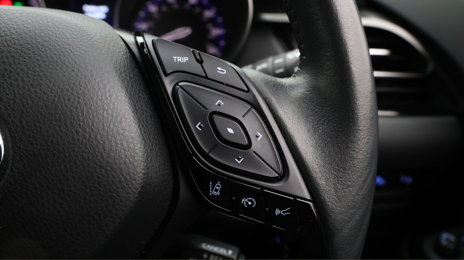 Used Toyota C-HR for sale - 77233661: Photo 23