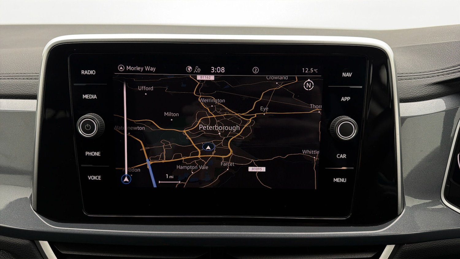 Used Volkswagen T-Roc 2023 for sale - 77947232: Photo 10