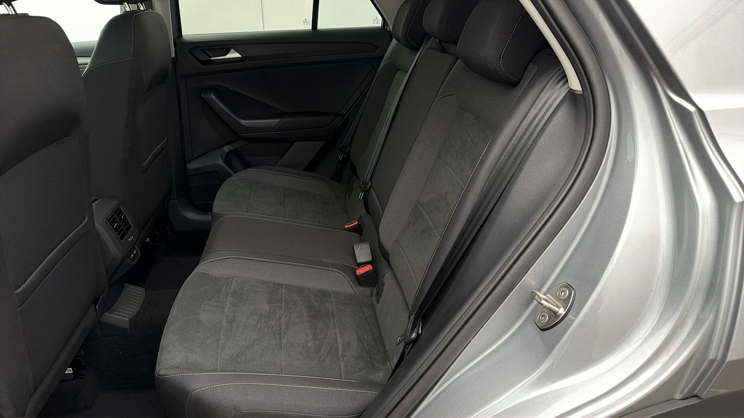 Used Volkswagen T-Roc 2023 for sale - 77947232: Photo 15