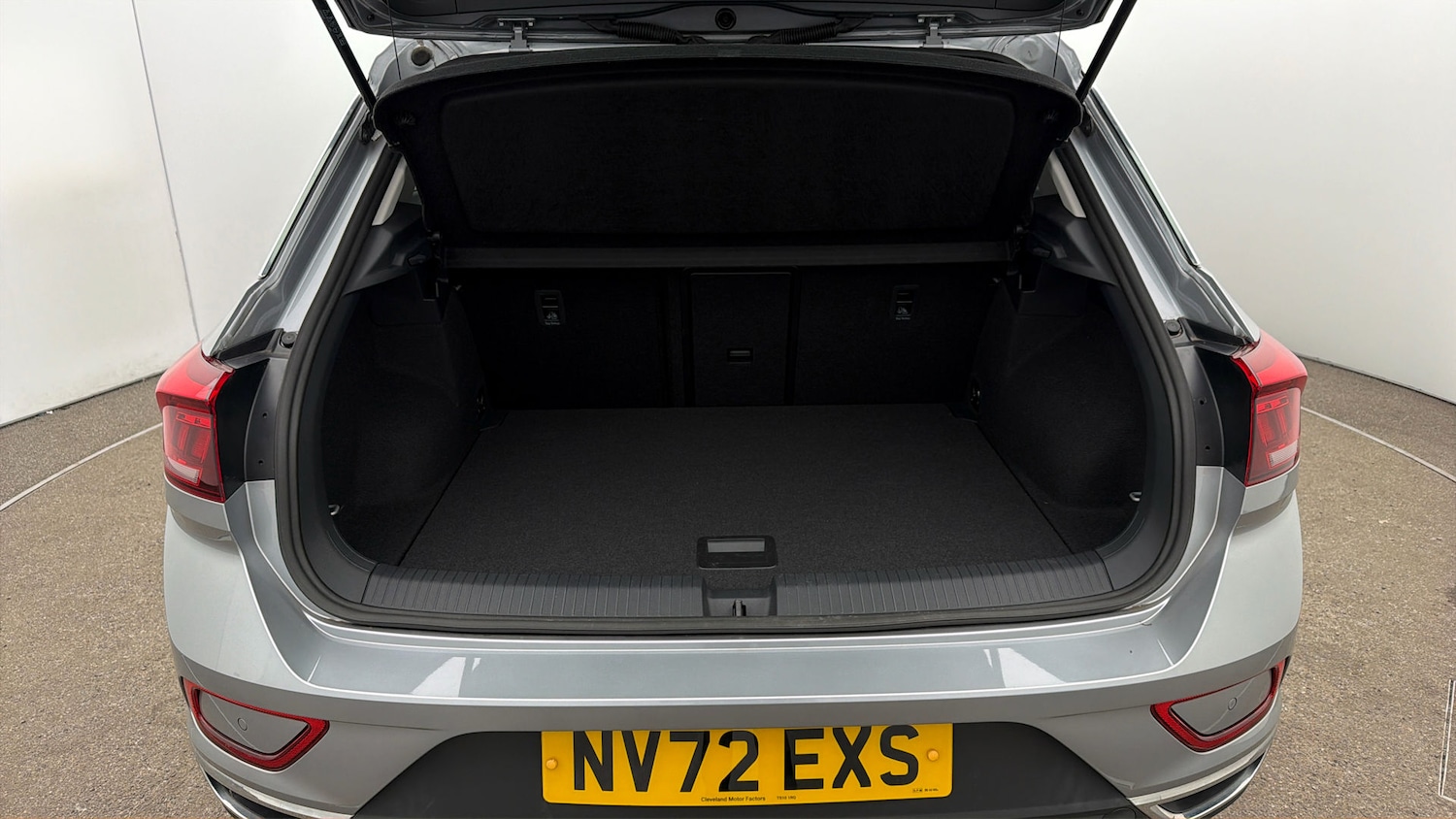 Used Volkswagen T-Roc 2023 for sale - 77947232: Photo 16