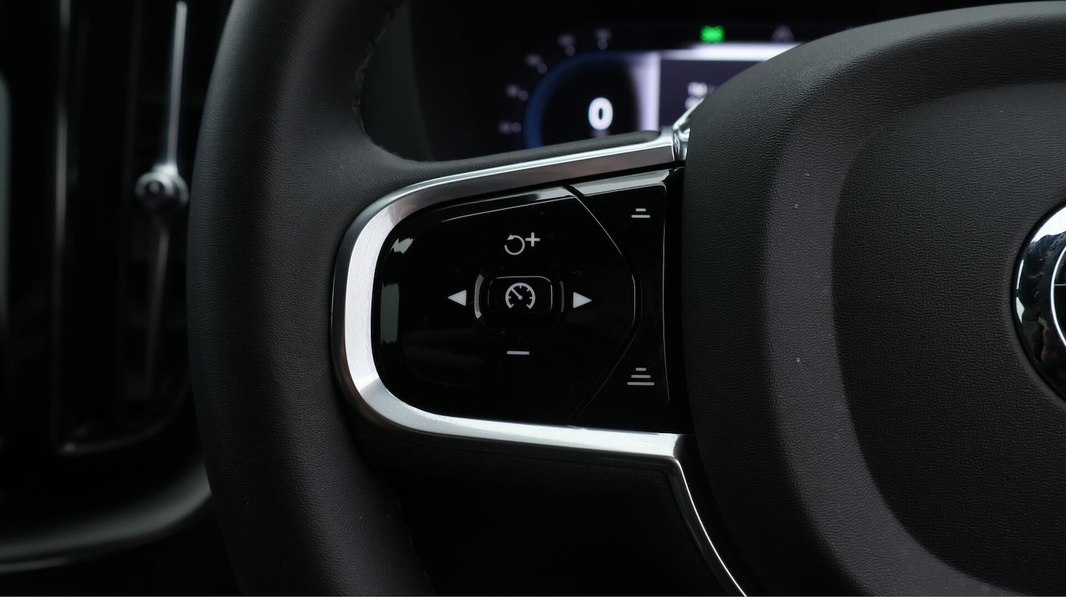 Used Volvo XC60 2022 for sale - 76032190: Photo 24