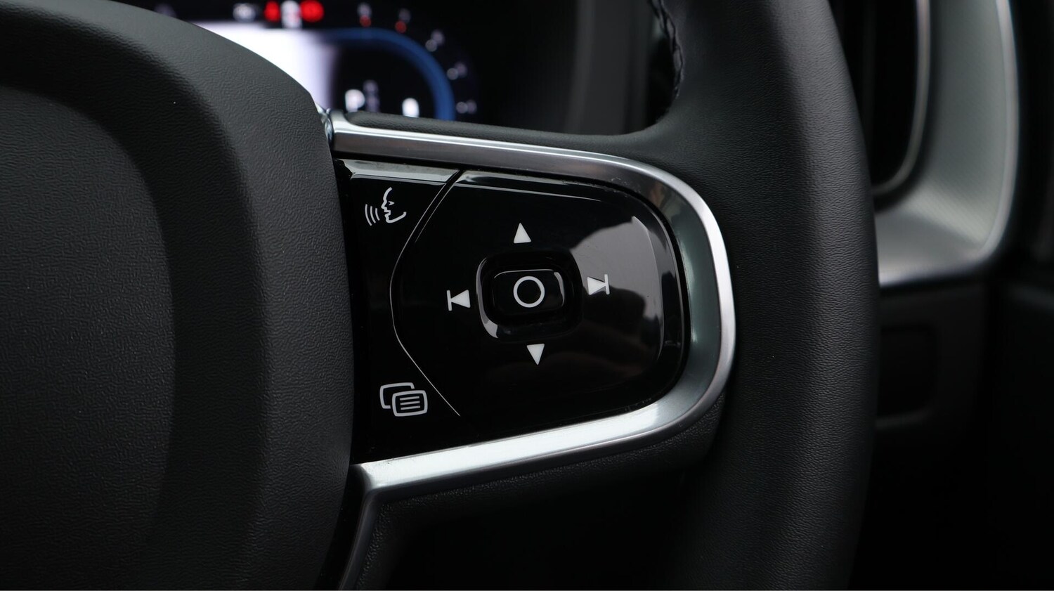 Used Volvo XC60 2022 for sale - 76032190: Photo 25