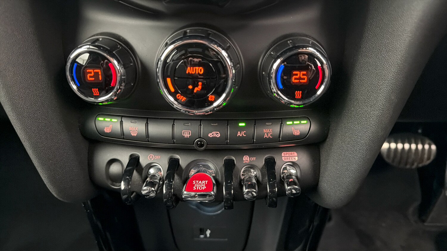 Used MINI Hatch 2023 for sale - 77931088: Photo 11