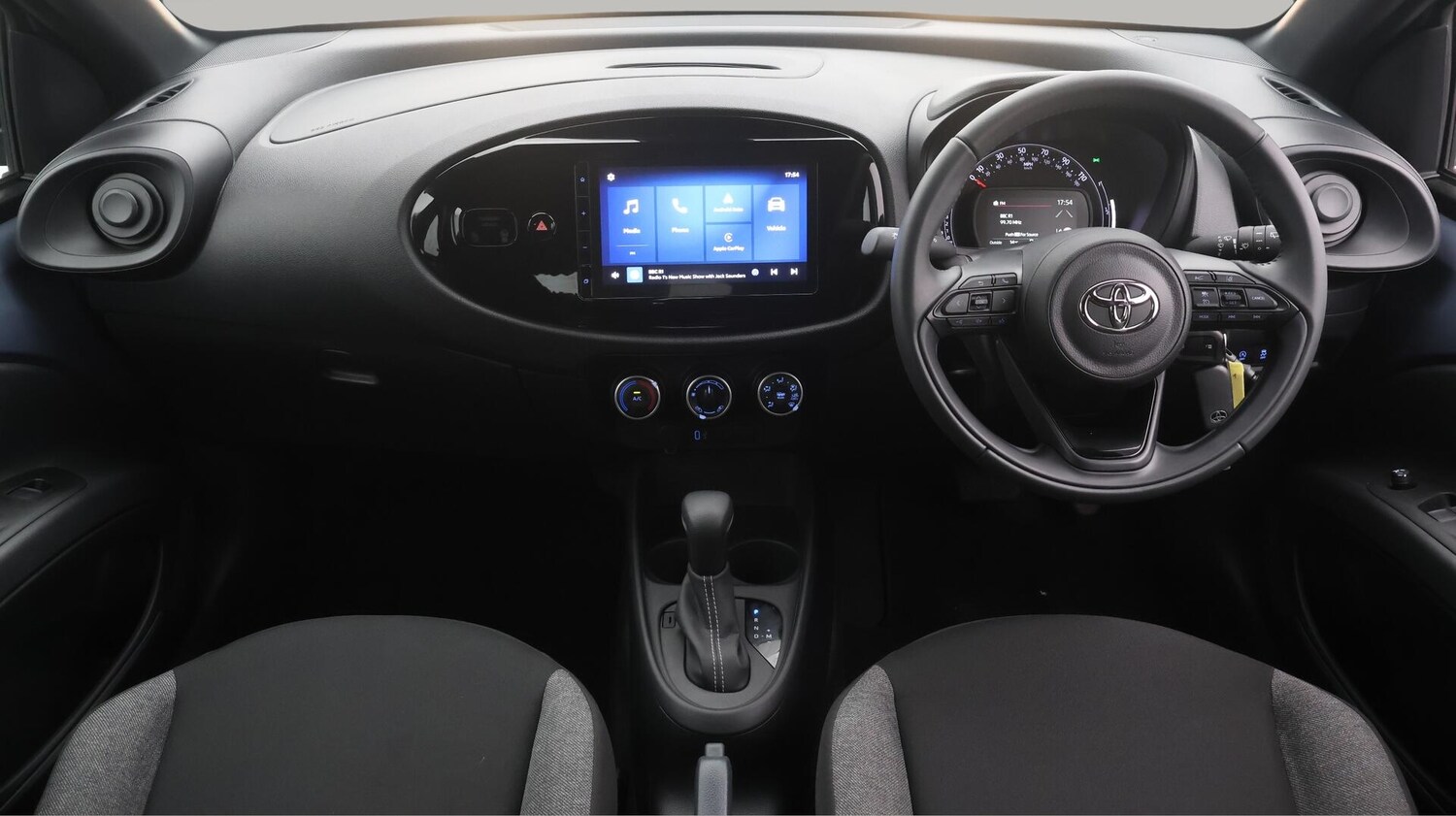 Used Toyota Aygo X 2024 for sale - 76388949: Photo 14