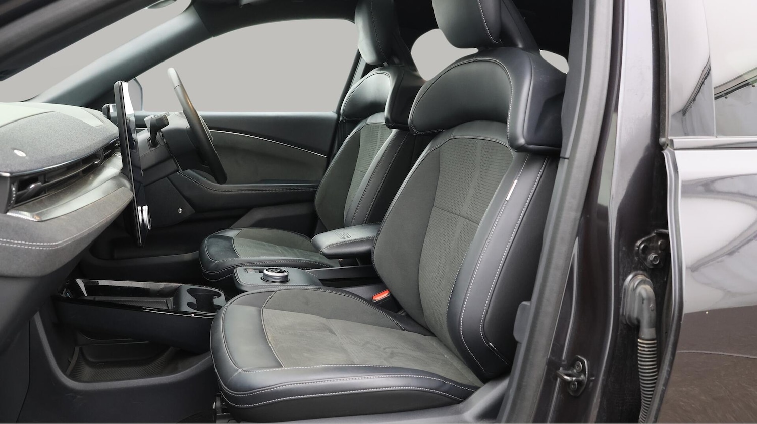 Used Ford Mustang Mach-E 2022 for sale - 76389351: Photo 15