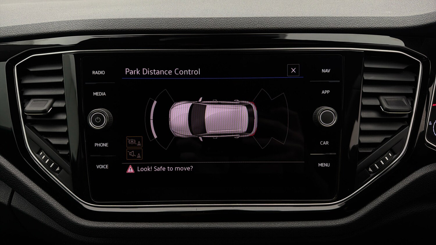 Used Volkswagen T-Roc for sale - 78176696: Photo 25