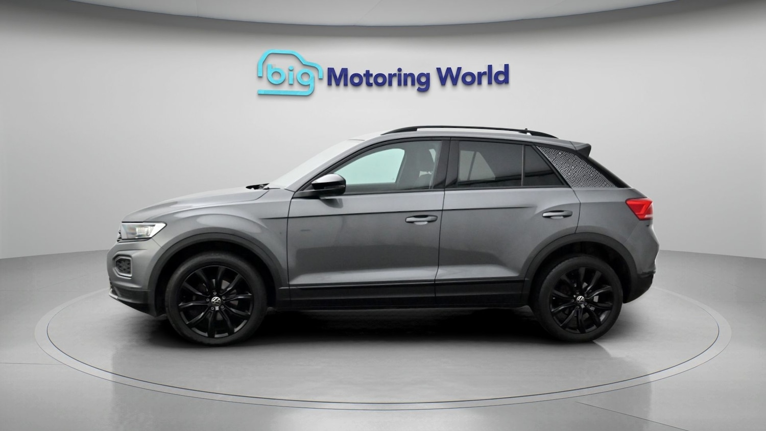 Used Volkswagen T-Roc for sale - 78176696: Photo 4