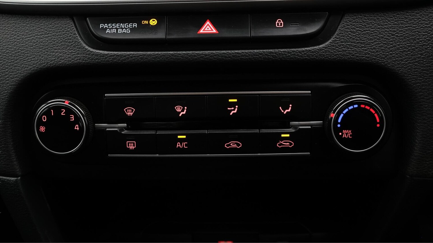 Used Kia Ceed 2023 for sale - 76607803: Photo 13