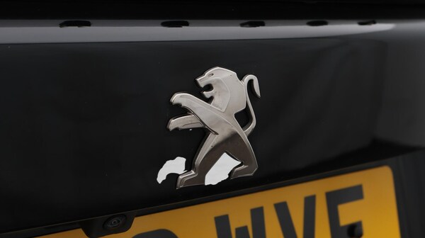 Used Peugeot E-2008 for sale - 76283559: Photo 23