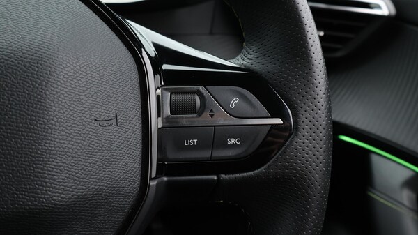 Used Peugeot E-2008 for sale - 76283559: Photo 27