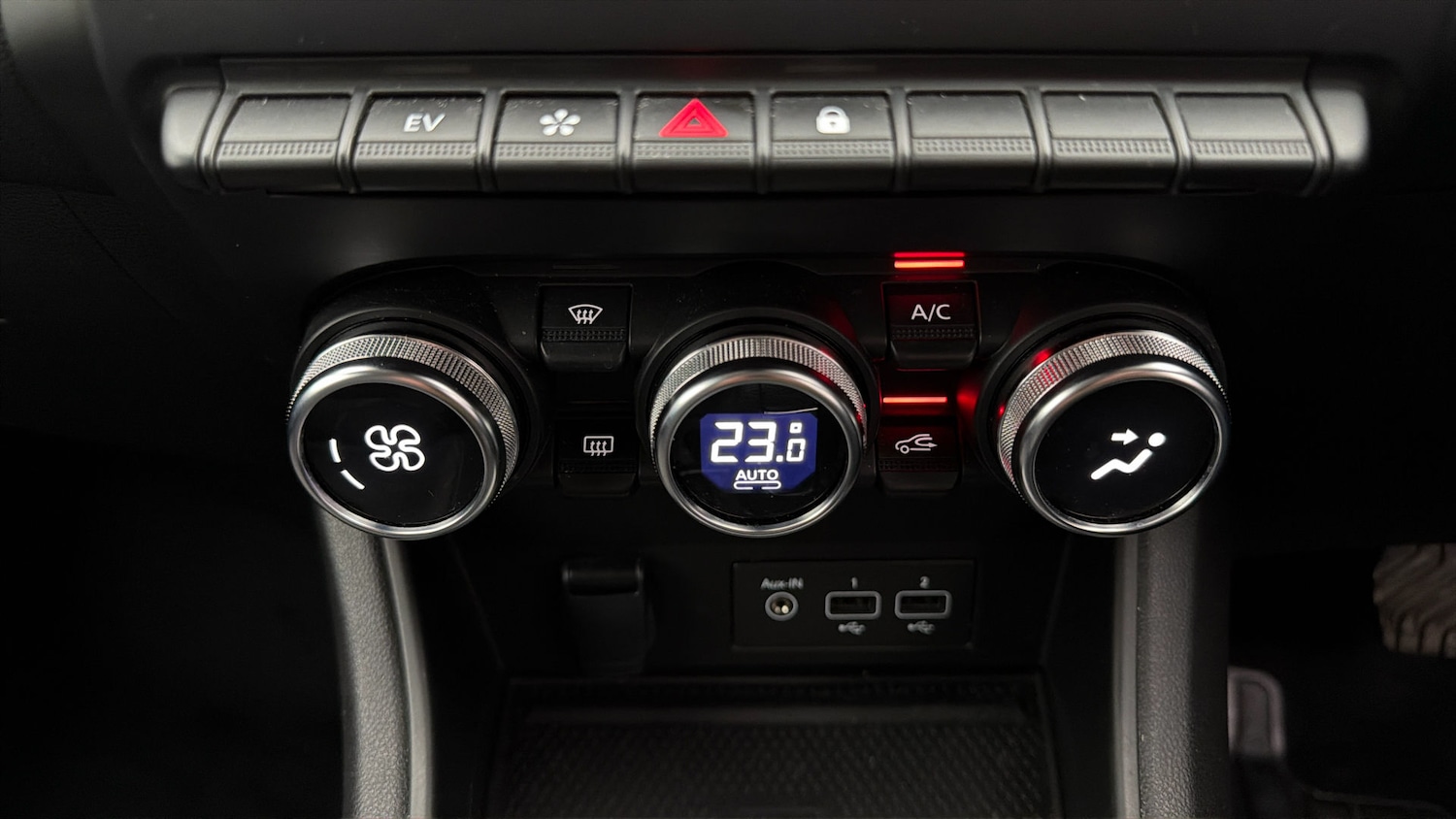 Used Renault Captur 2023 for sale - 78210352: Photo 11