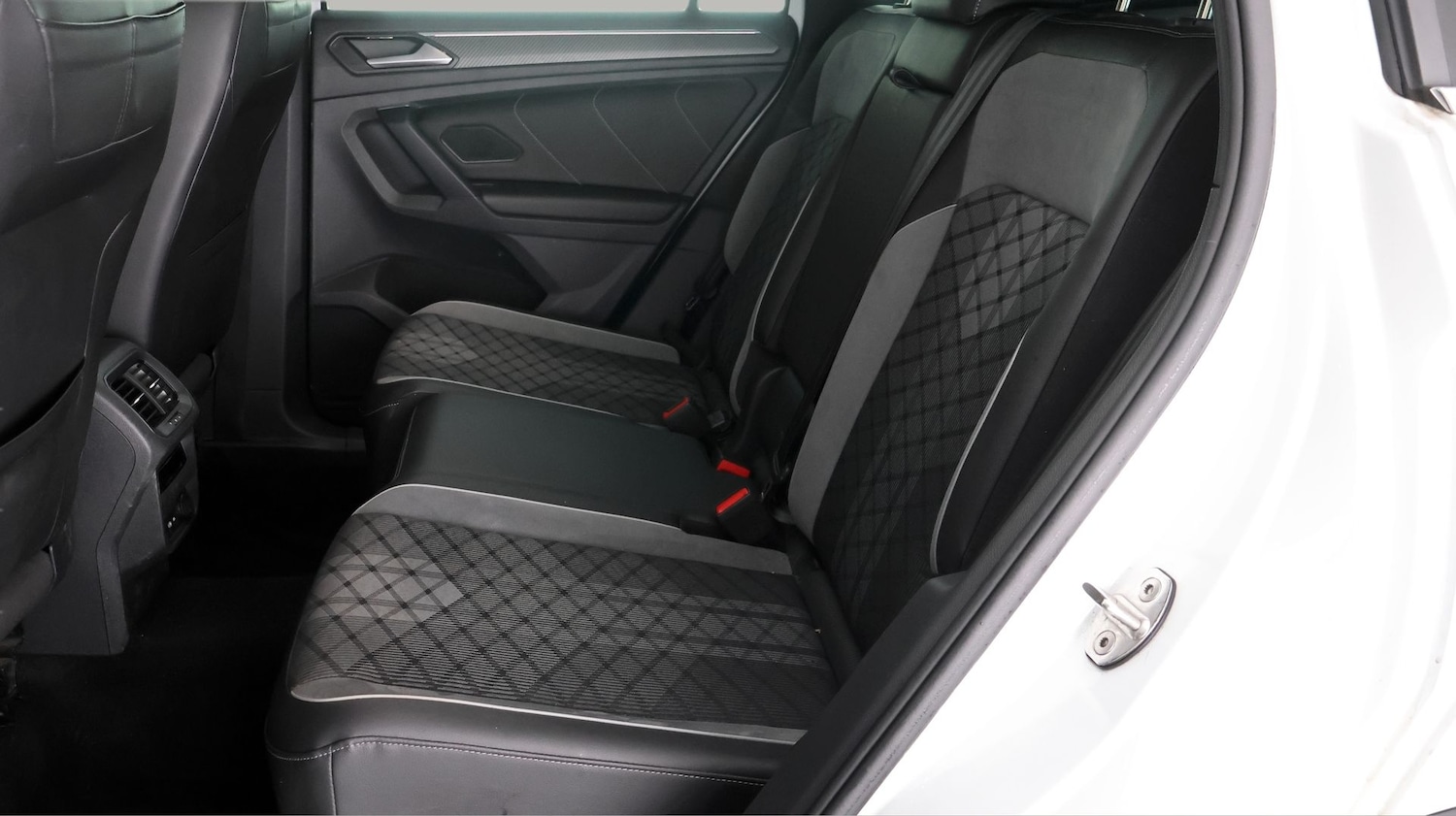 Used Volkswagen Tiguan 2022 for sale - 77848176: Photo 15