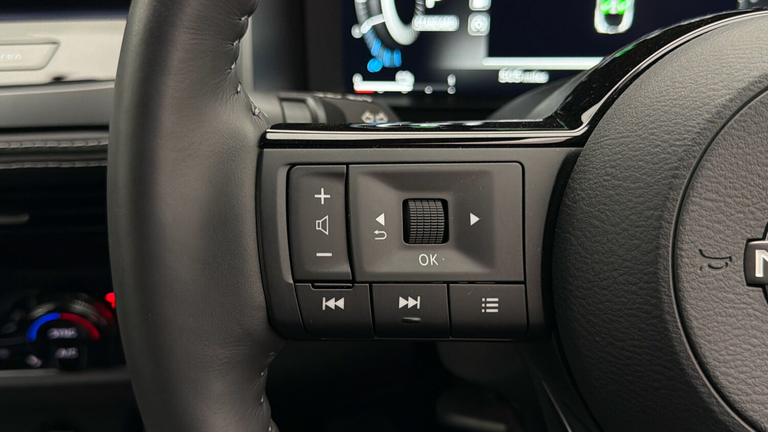 Used Nissan Qashqai for sale - 77864642: Photo 23