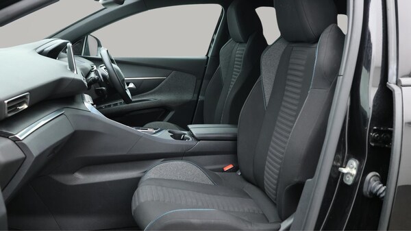 Used Peugeot 5008 2023 for sale - 76260506: Photo 15