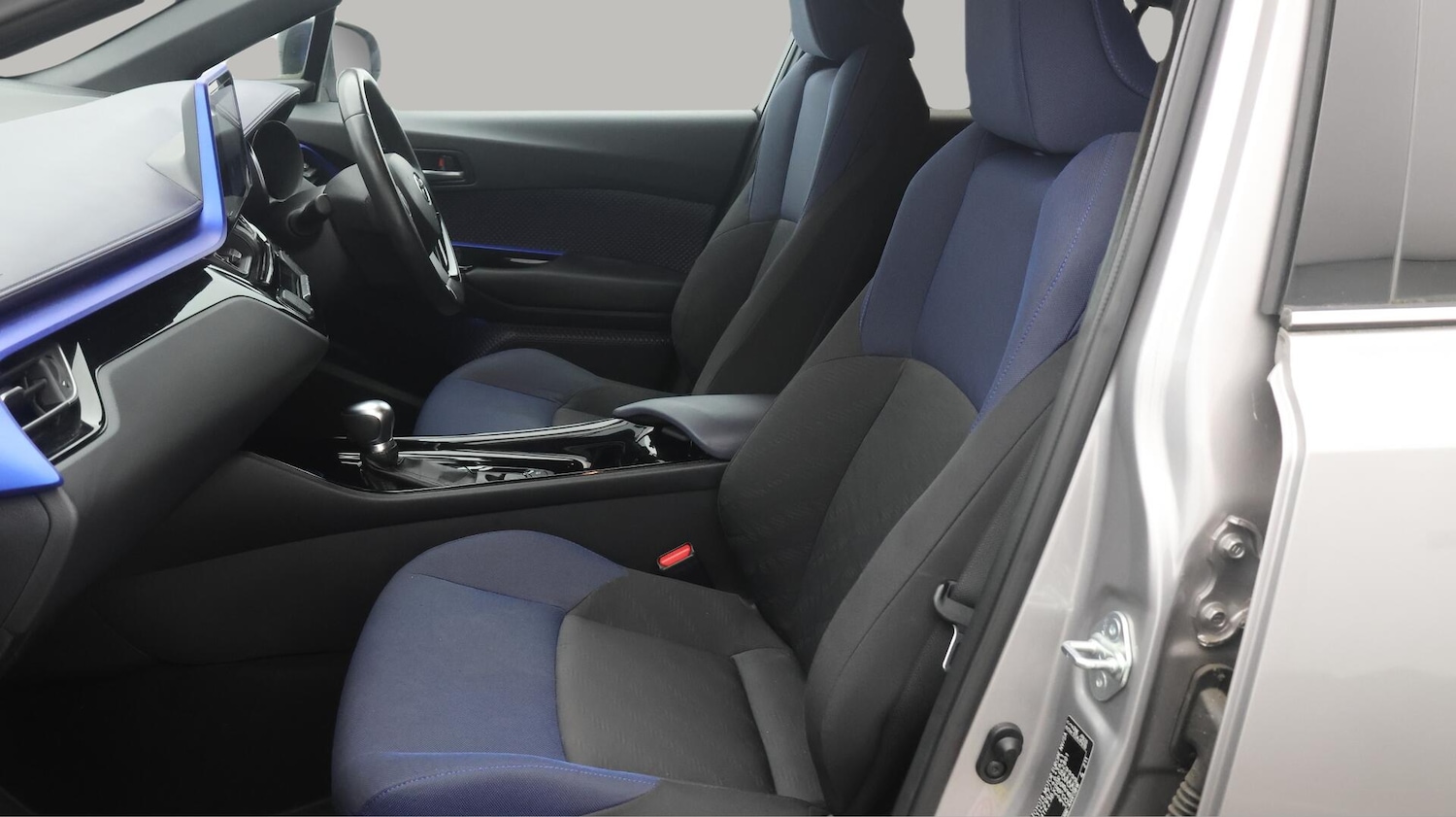 Used Toyota C-HR 2018 for sale - 76573277: Photo 15