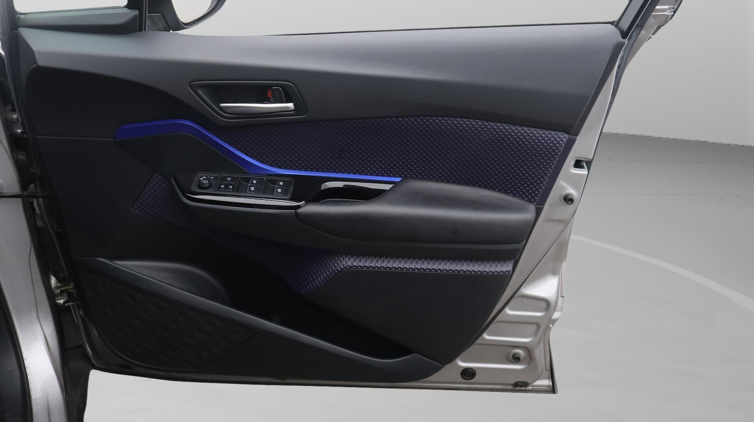 Used Toyota C-HR 2018 for sale - 76573277: Photo 16