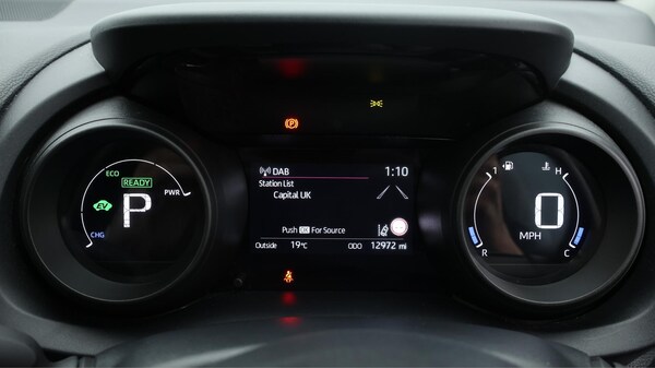 Used Toyota Yaris 2023 for sale - 76189332: Photo 11