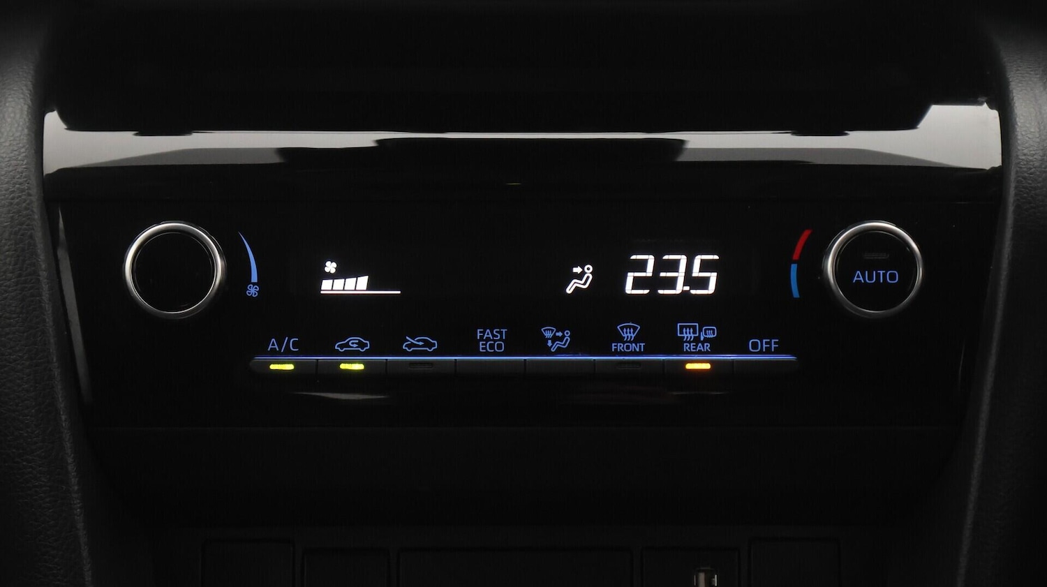 Used Toyota Yaris Cross 2022 for sale - 76715319: Photo 13