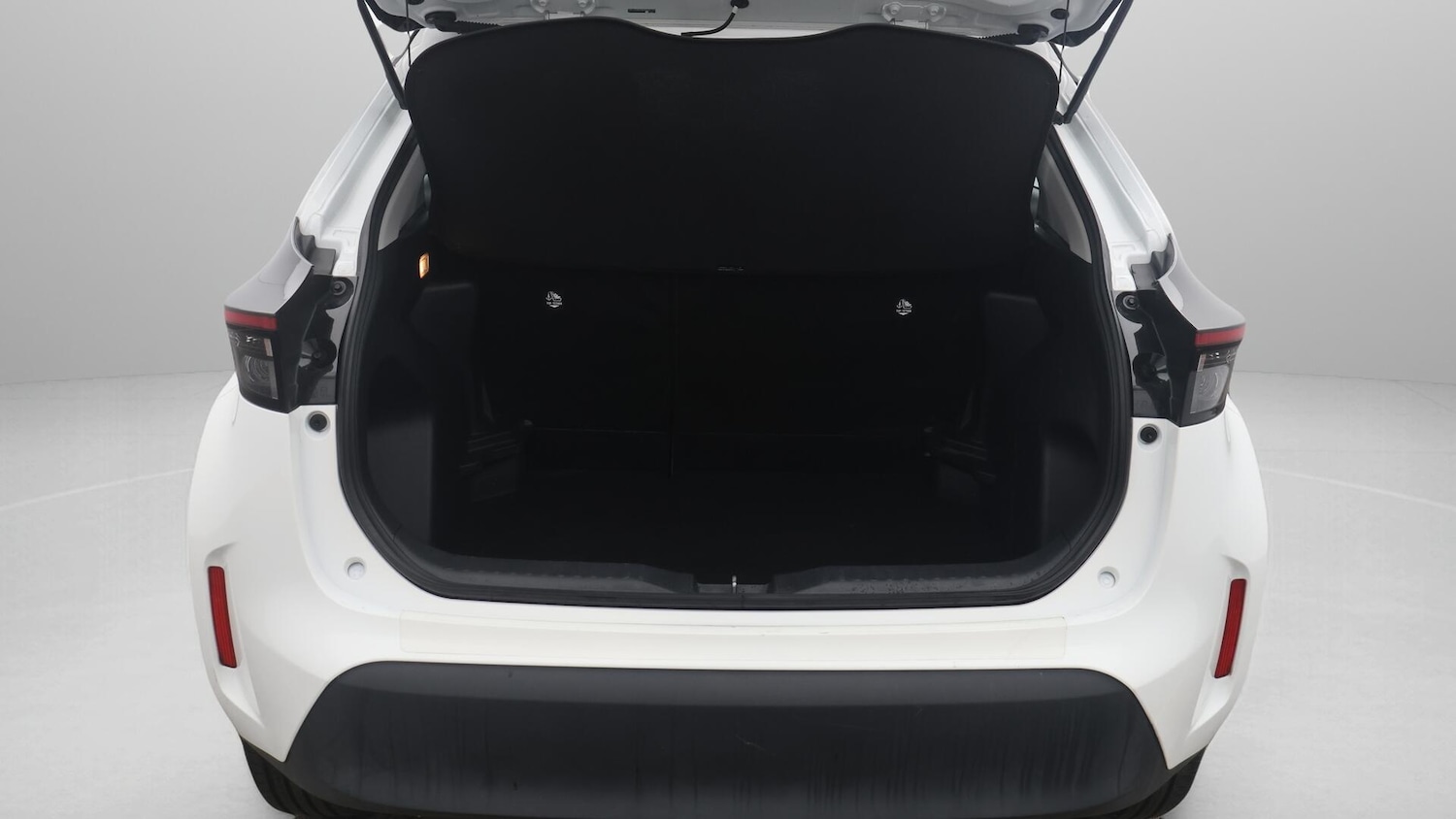 Used Toyota Yaris Cross 2022 for sale - 76715319: Photo 18