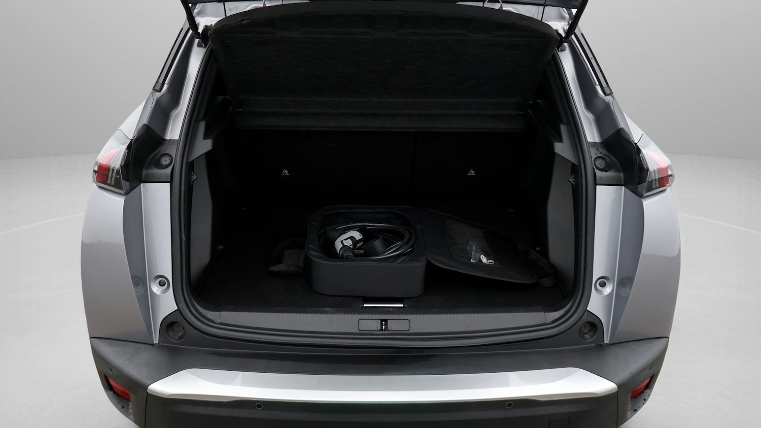 Used Peugeot 2008 2021 for sale - 77355105: Photo 17