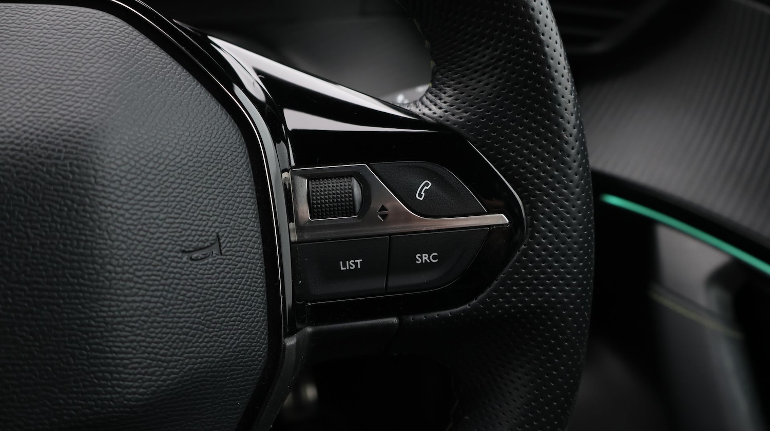 Used Peugeot 2008 2021 for sale - 77355105: Photo 24