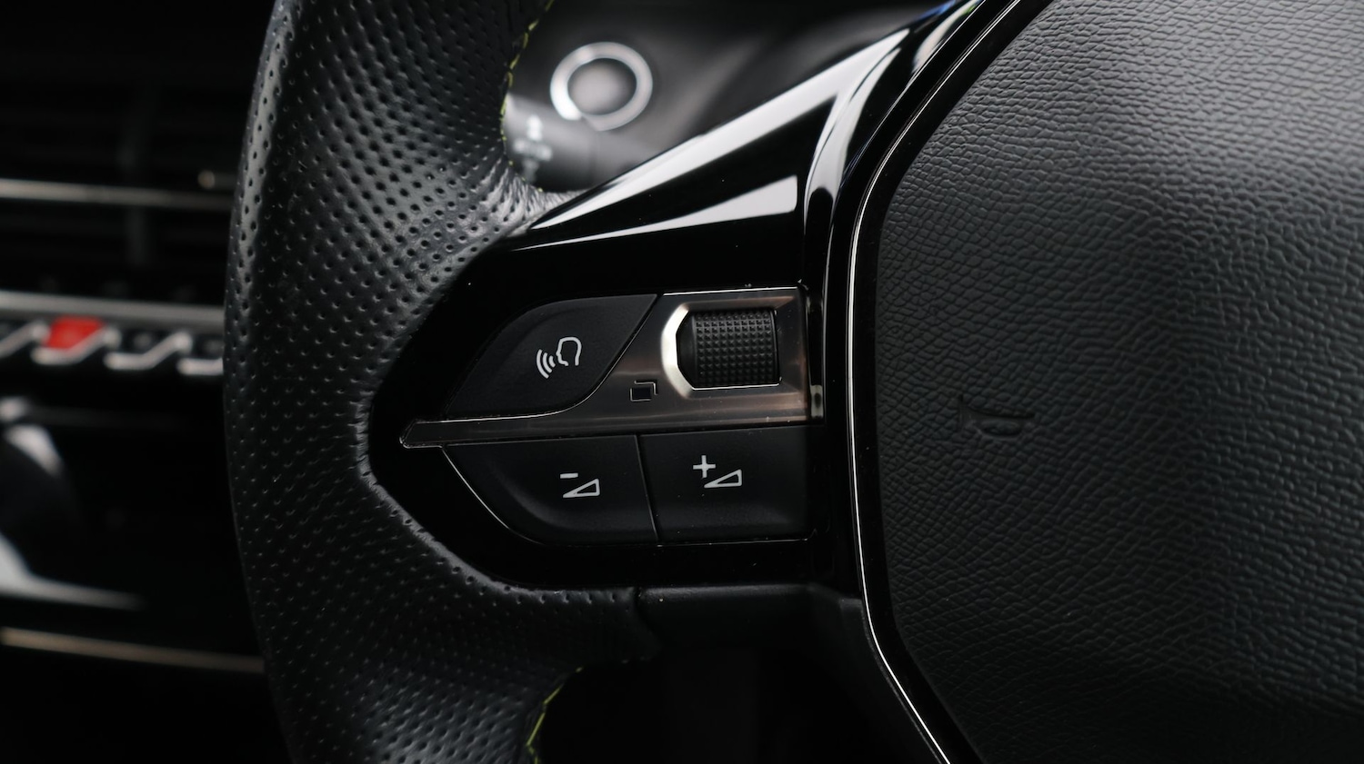 Used Peugeot 2008 2021 for sale - 77355105: Photo 25