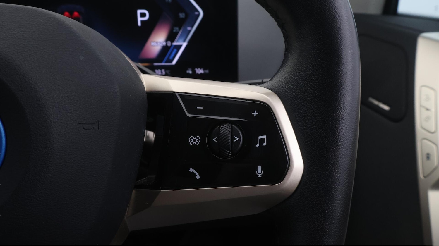 Used BMW iX 2022 for sale - 76714667: Photo 25