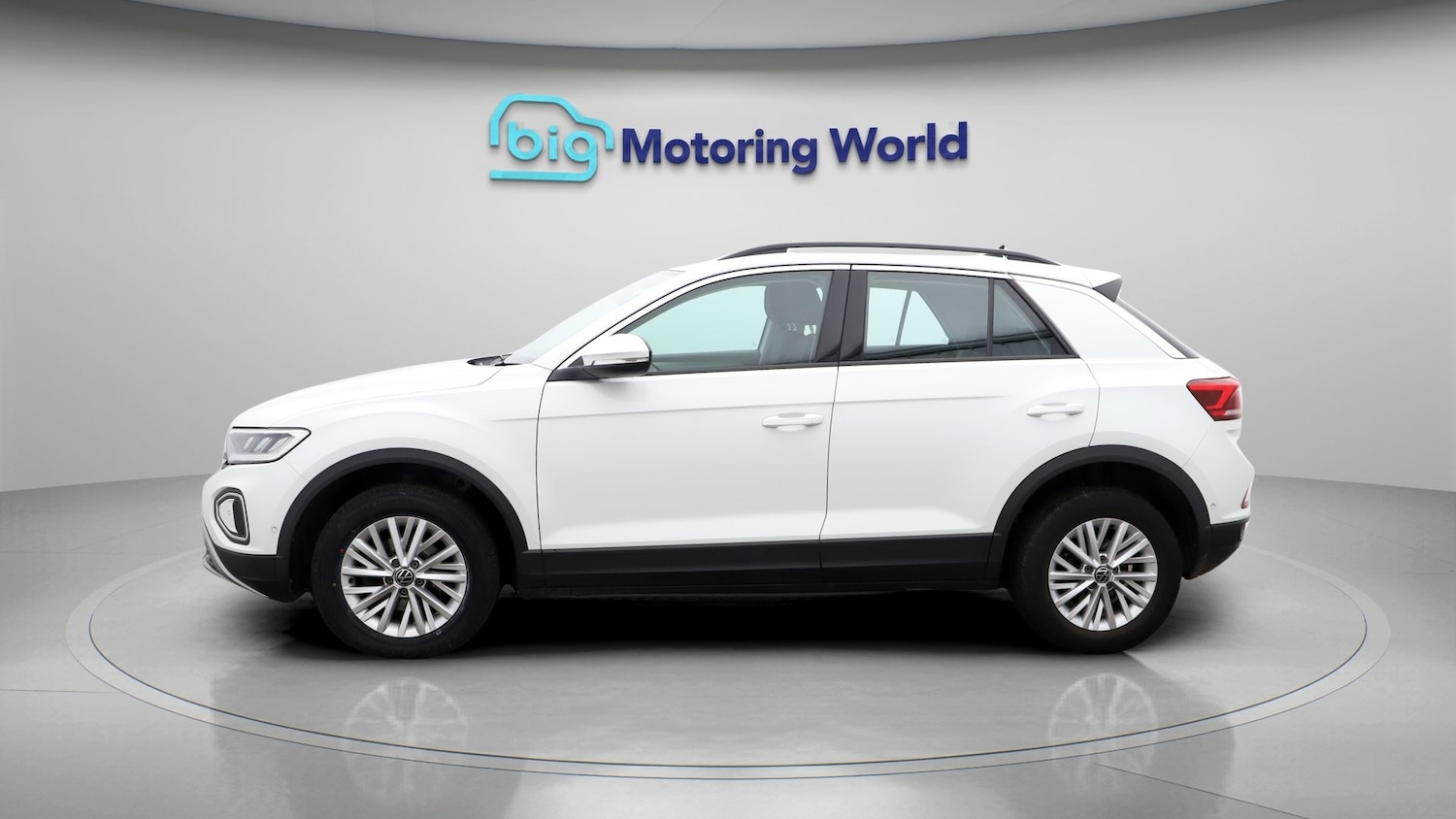 Used Volkswagen T-Roc 2022 for sale - 77199290: Photo 4