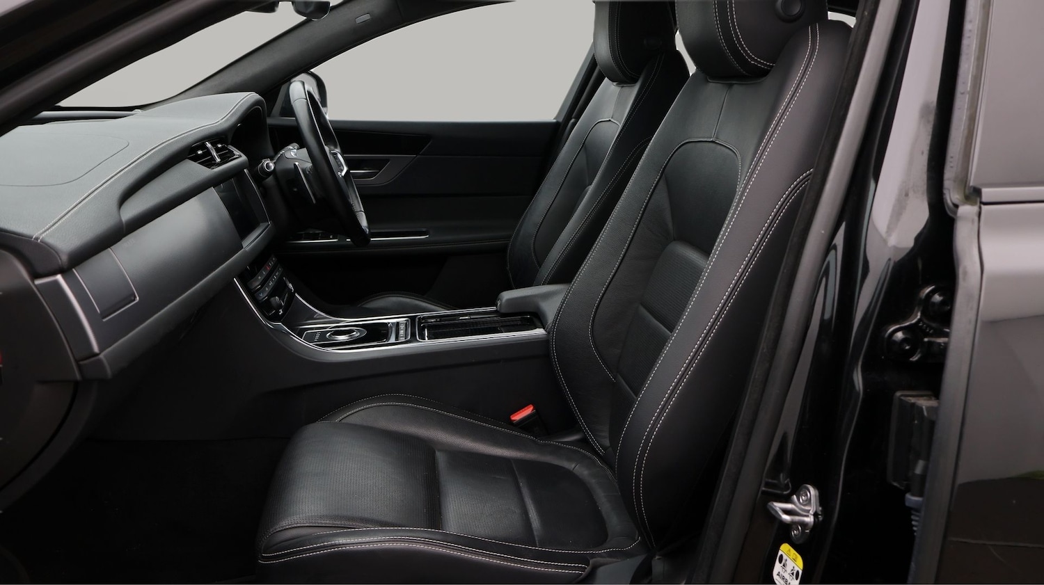 Used Jaguar XF 2018 for sale - 77404662: Photo 13