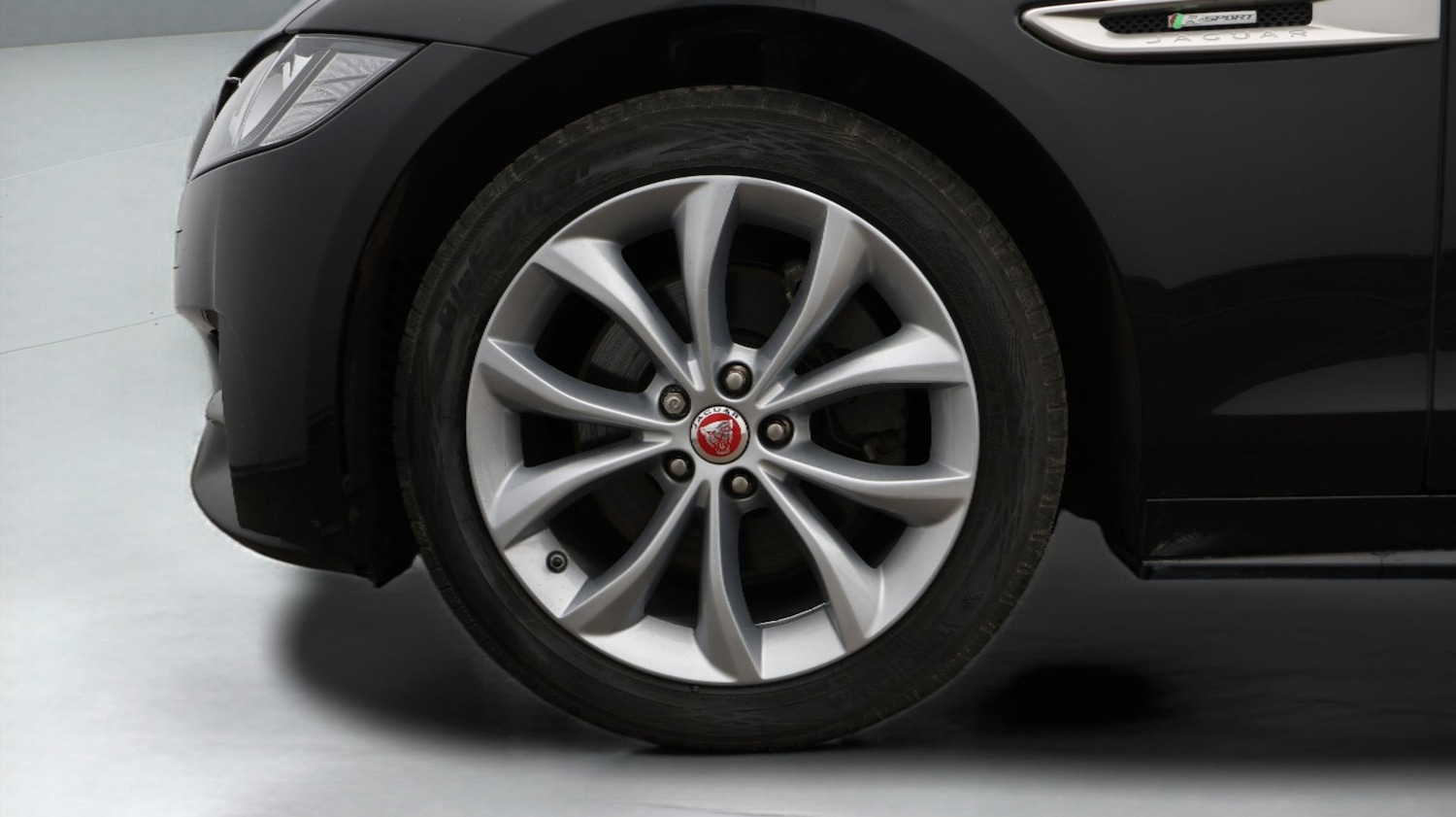 Used Jaguar XF 2018 for sale - 77404662: Photo 17