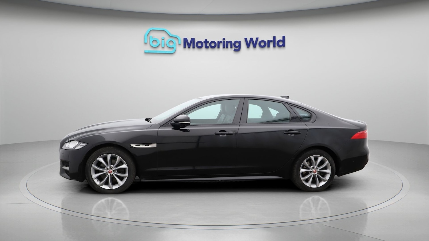 Used Jaguar XF 2018 for sale - 77404662: Photo 4