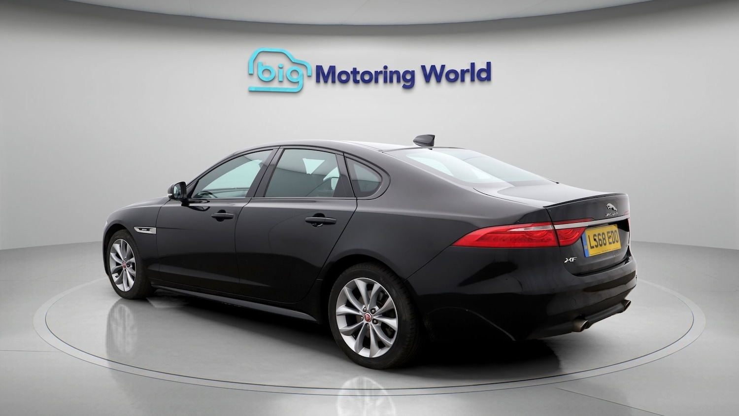 Used Jaguar XF 2018 for sale - 77404662: Photo 5